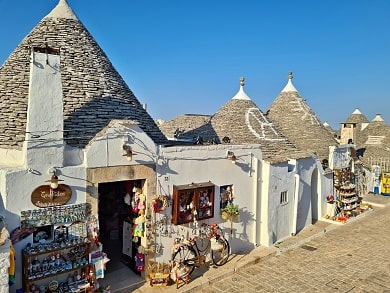 Italské městečko Alberobello v Apulii